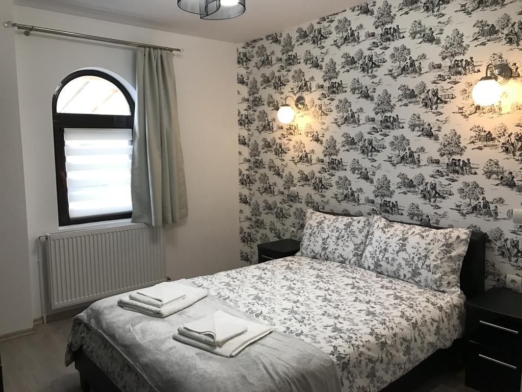 The Castle Apartment Ґурагумора Номер фото